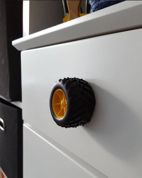 SET OF DRAWER KNOBS - TRUCK WHEELS
