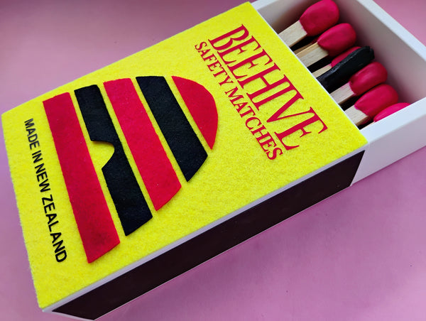 BEEHIVE MATCHBOX (1980S) 15CM X 30CM