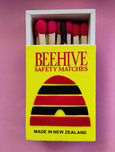 BEEHIVE MATCHBOX (1980S) 15CM X 30CM