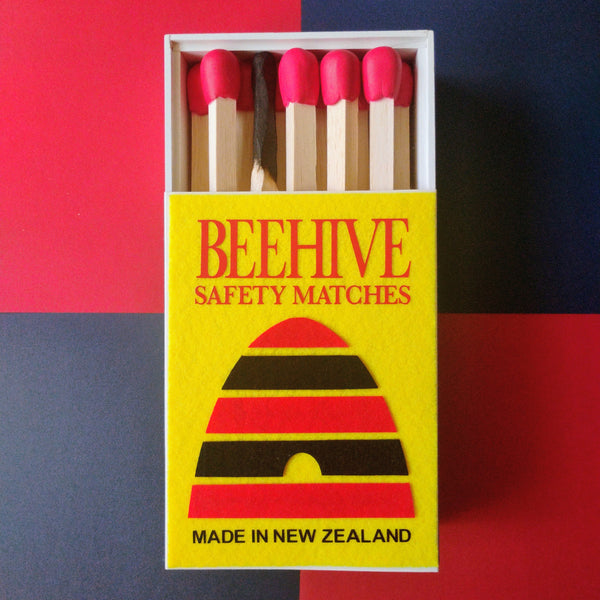 BEEHIVE MATCHBOX (1980S) 15CM X 30CM