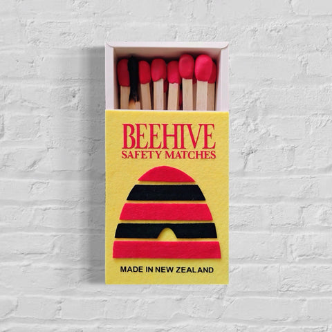 BEEHIVE MATCHBOX (1980S) 15CM X 30CM