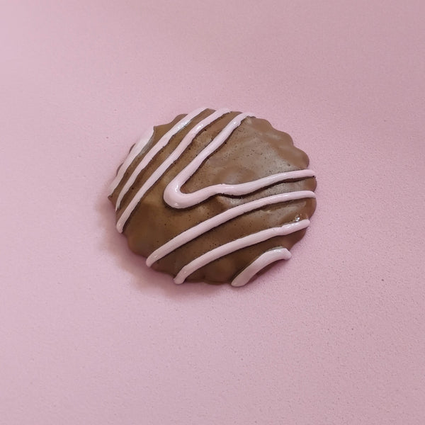 NZ BISCUIT - SQUIGGLE MAGNET - PINK CANDY OR HOKEY YELLOW